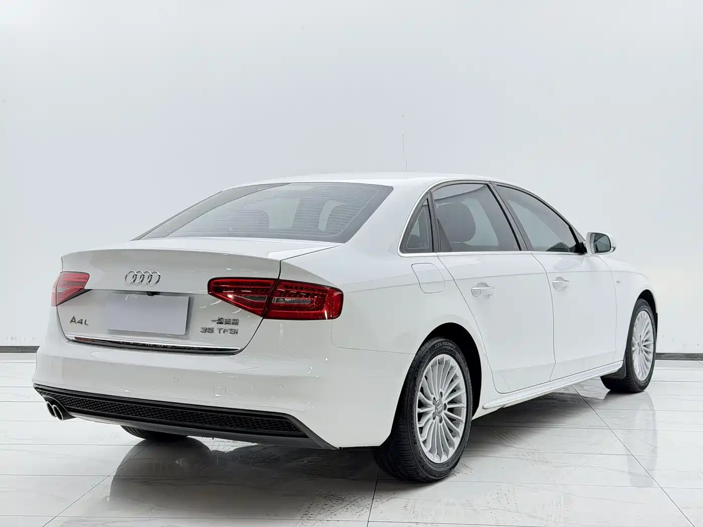 Audi A4L 2016 35 TFSI Collector's Edition S line Comfort фото 10