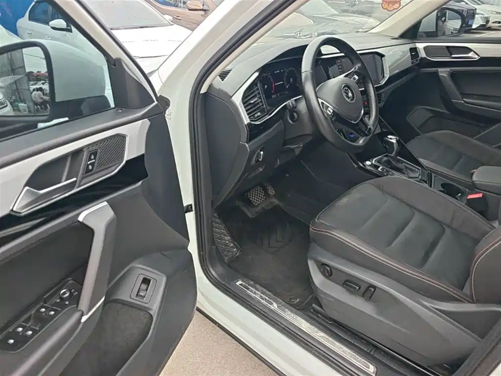 Volkswagen Tayron 2021 330TSI 2WD Luxury Smart Connect Plus фото 16