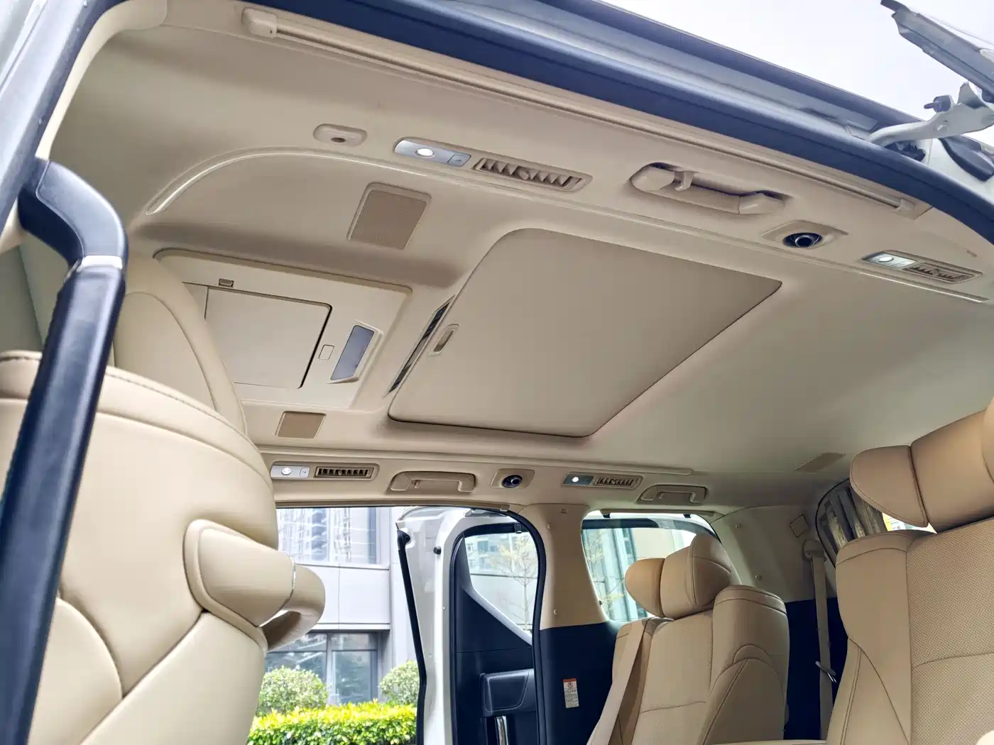 Toyota Alphard 2018 Facelift 3.5L Luxury Edition фото 14