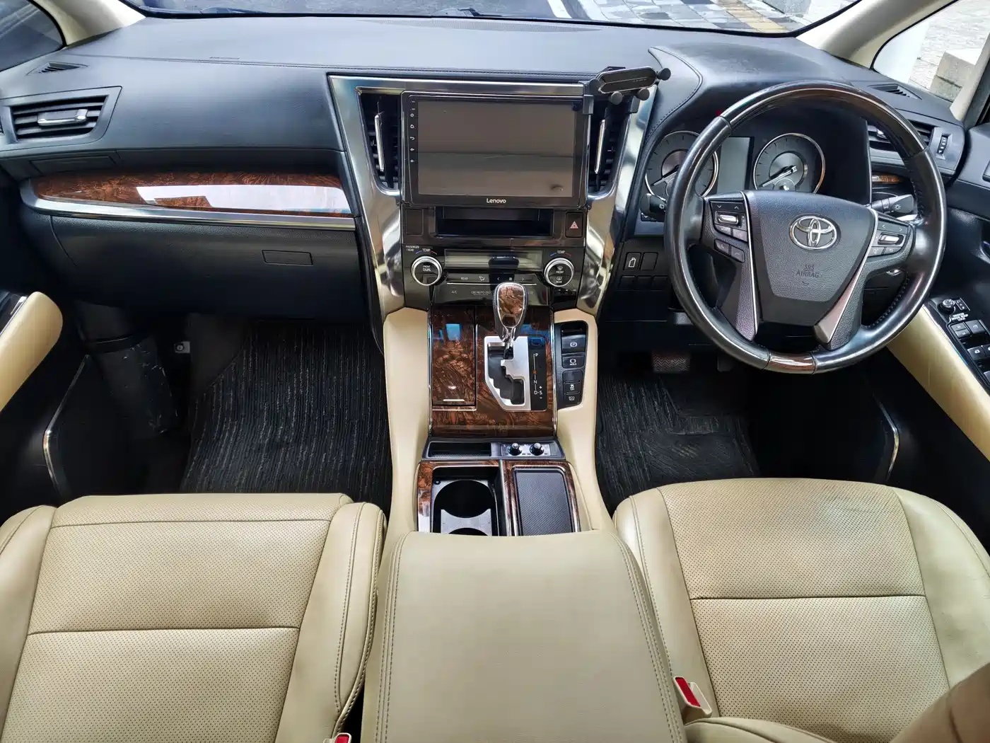 Toyota Alphard 2018 Facelift 3.5L Luxury Edition фото 16