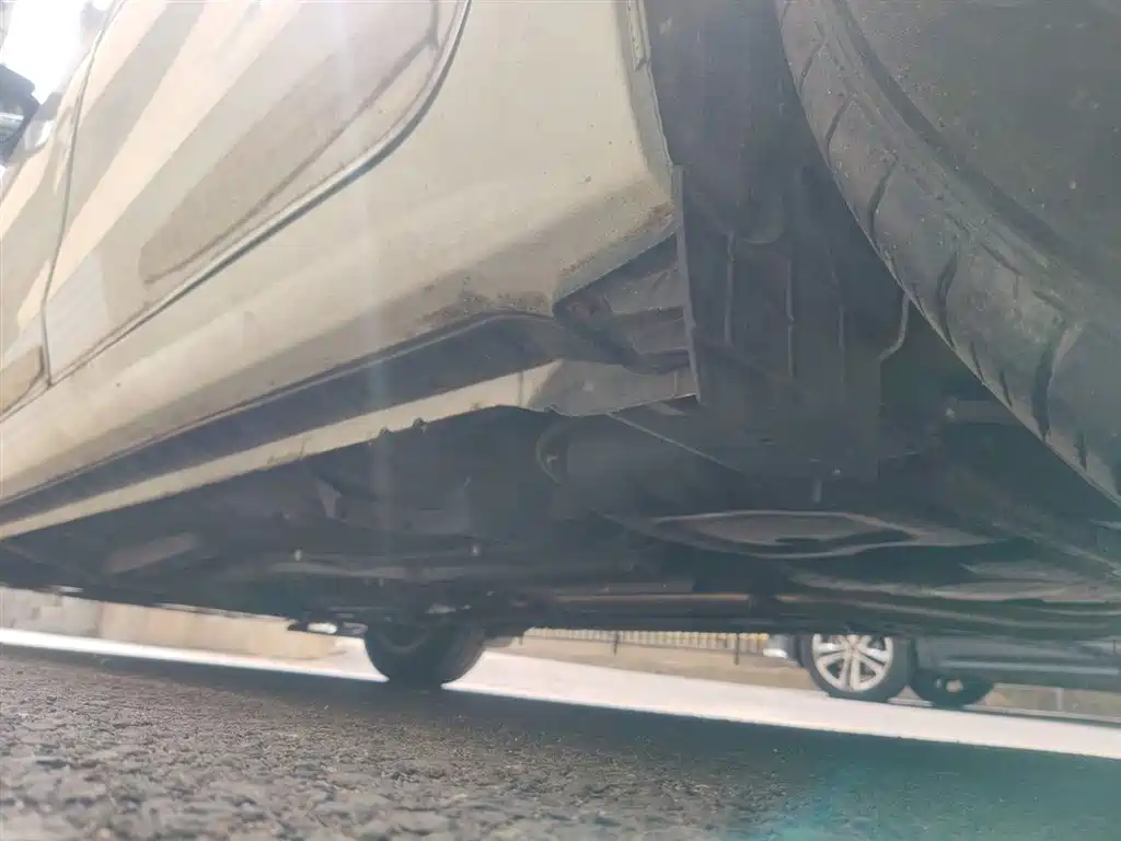 Toyota Corolla 2014 1.6L CVT GL фото 20