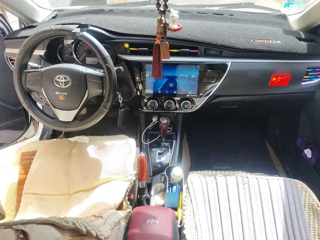 Toyota Corolla 2014 1.6L CVT GL фото 6