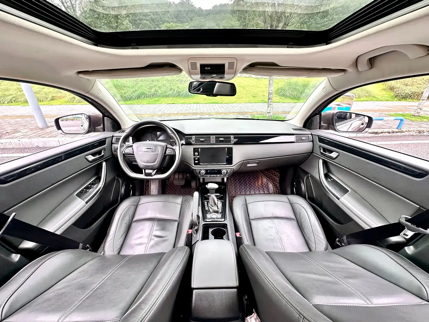 Qoros 3 2015 2014 Model Sedan 1.6T Automatic Premium