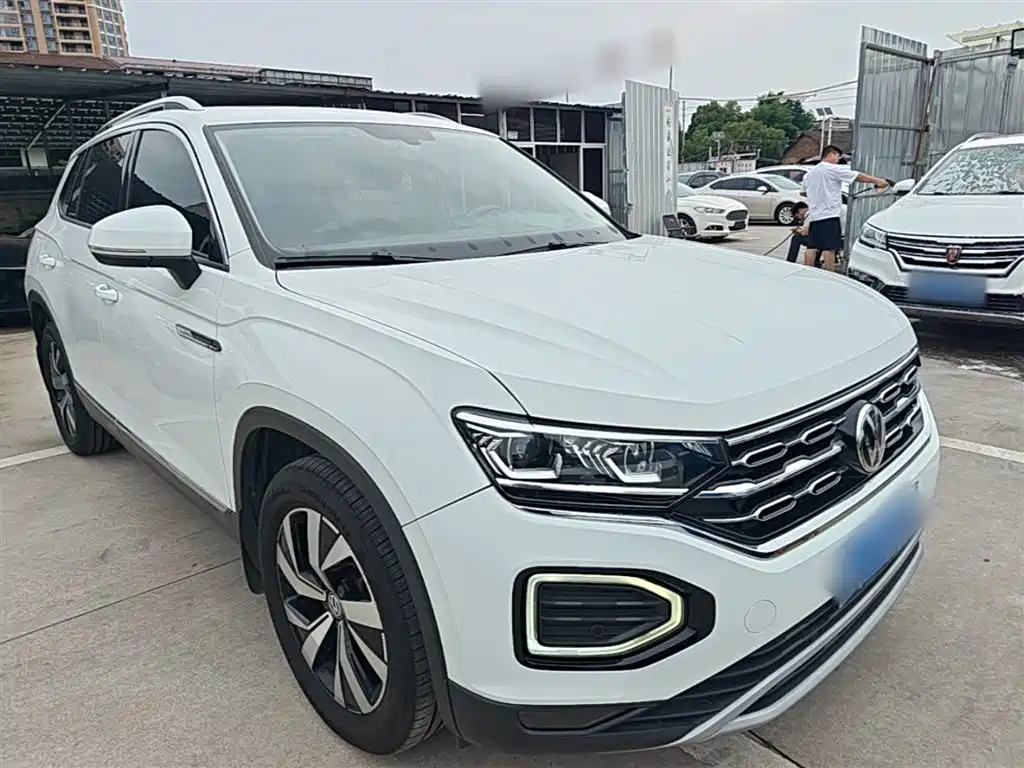 Volkswagen Tayron 2021 330TSI 2WD Luxury Smart Connect Plus фото 4