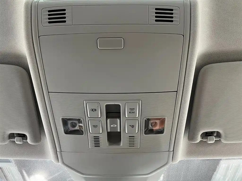 Volkswagen Bora 2023 200TSI DSG Smart PRO Edition фото 8
