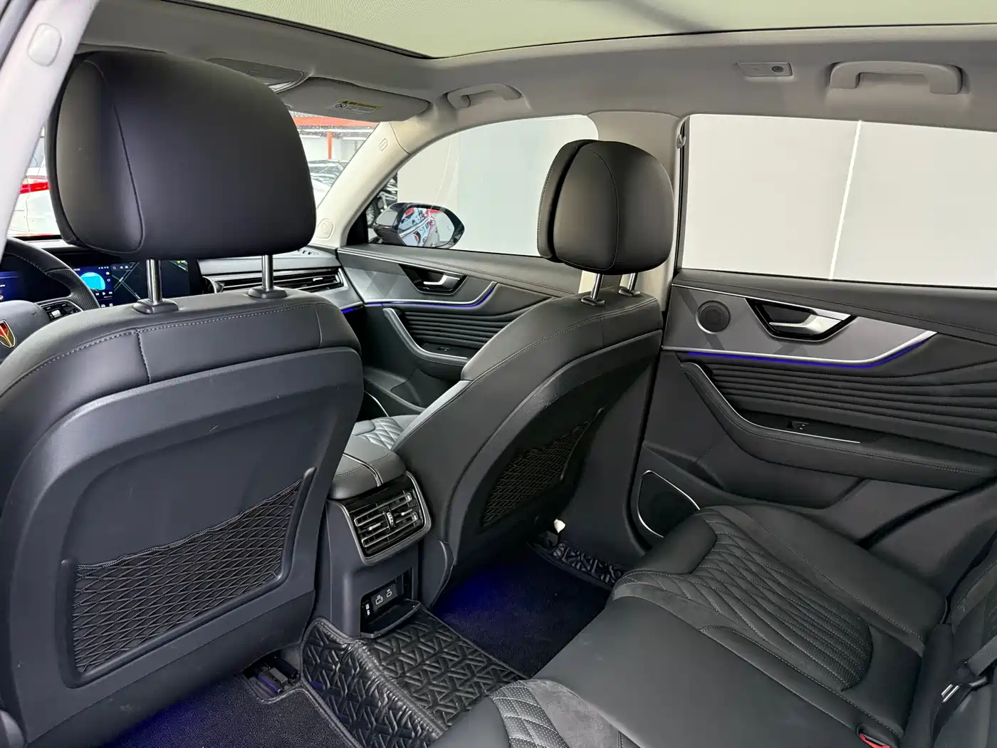 Hongqi HS5 2023 2.0T AWD Flag Enjoy Pro Edition фото 9