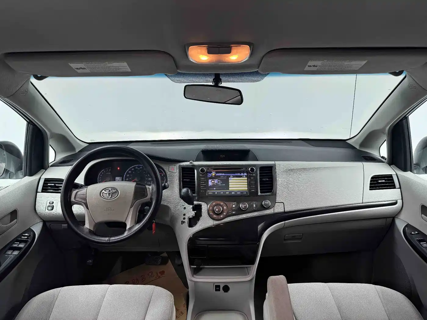 Toyota Sienna 2012