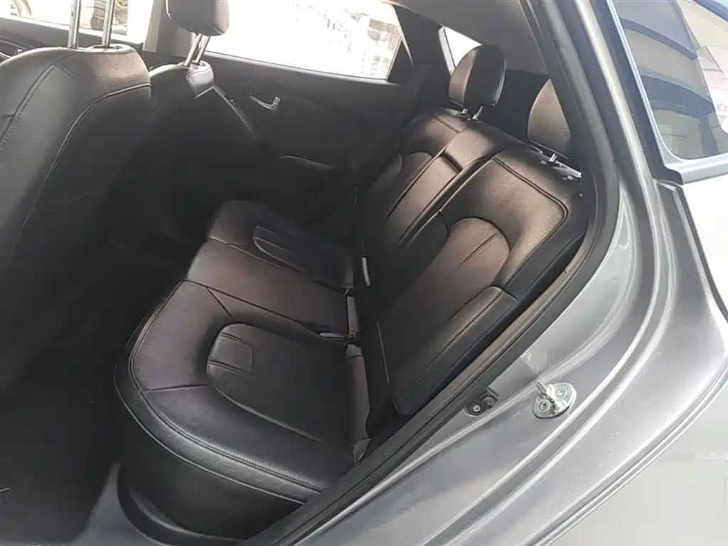 Hyundai Beijing Hyundai ix35 2015 2.0L Automatic 2WD Smart China V фото 17