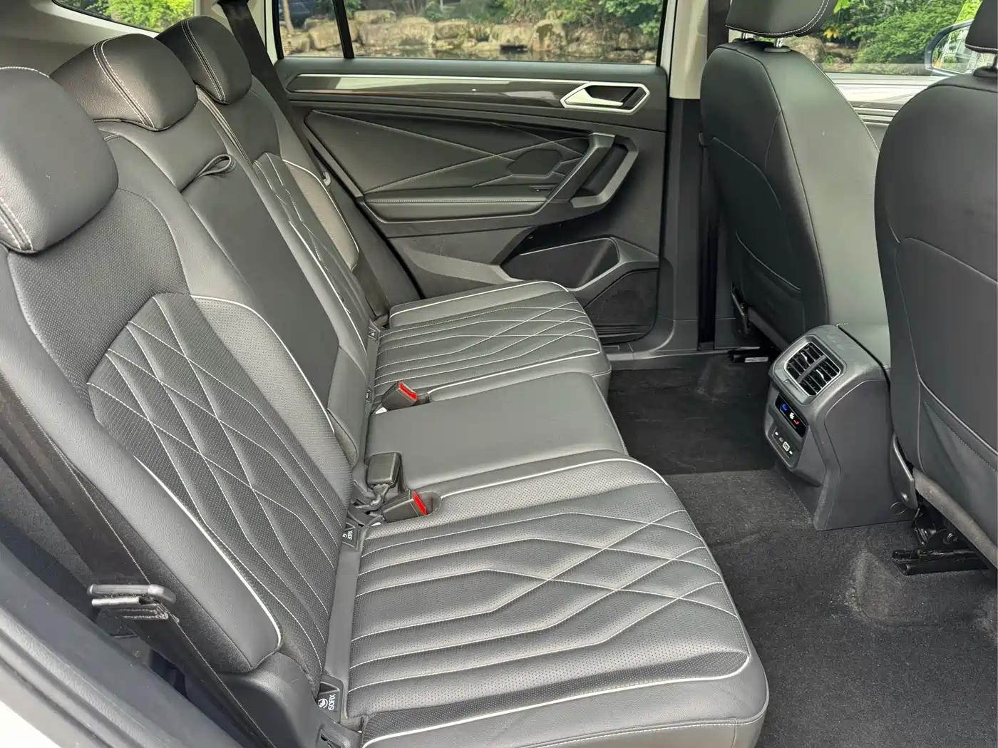 Volkswagen Tiguan L 2023 300TSI Automatic 2WD Smart Enjoyment Edition фото 14