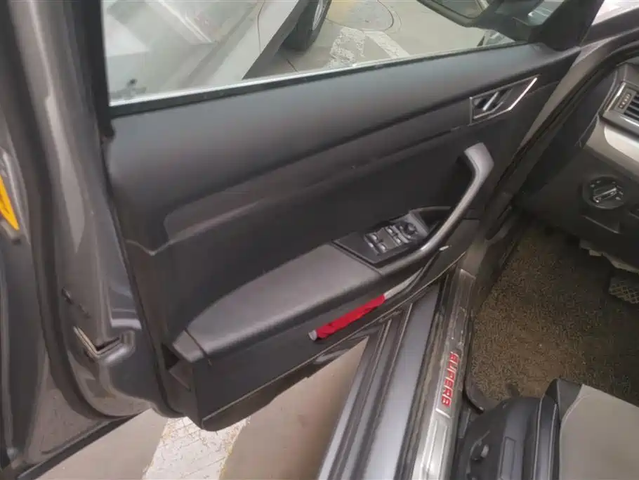 Škoda Superb 2018 TSI330 DSG Comfort Edition China V фото 7