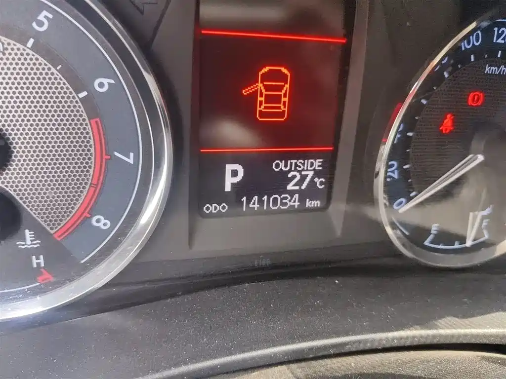 Toyota Corolla 2014 1.6L CVT GL-i Leather Edition фото 5