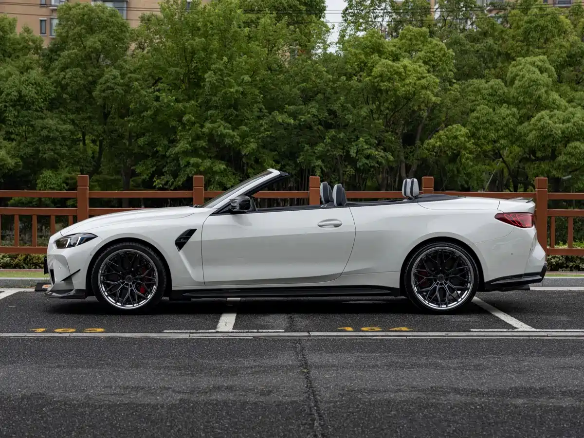BMW M4 2025 2024 BMW M4 Convertible M xDrive Competition