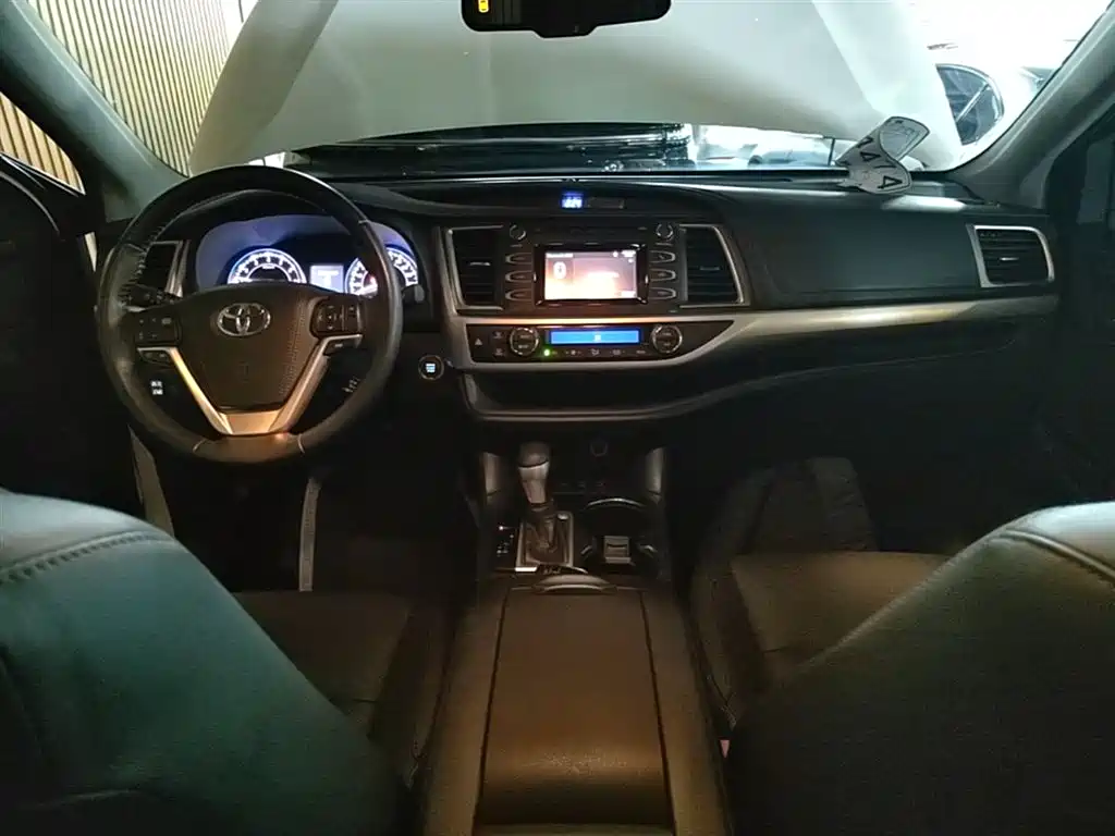 Toyota Highlander 2015 2.0T AWD Luxury Edition 7-seater фото 10