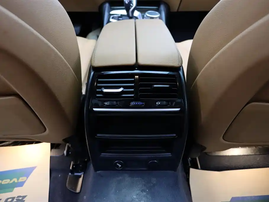 BMW 5 Series 2018 528Li Launch Special Edition фото 20