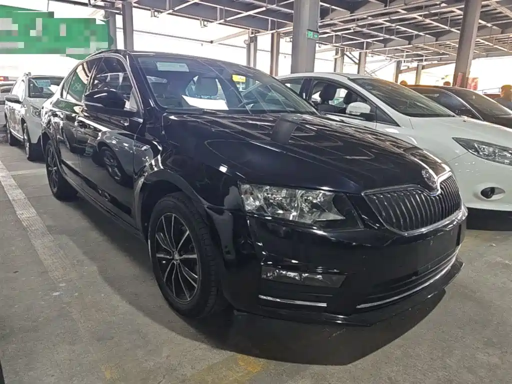 Škoda Octavia 2017 1.6L Automatic Smart Edition фото 4