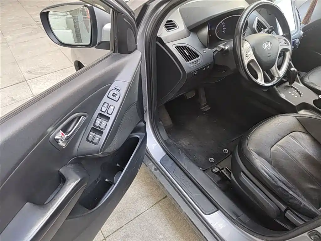 Hyundai Beijing Hyundai ix35 2015 2.0L Automatic 2WD Smart China V фото 16