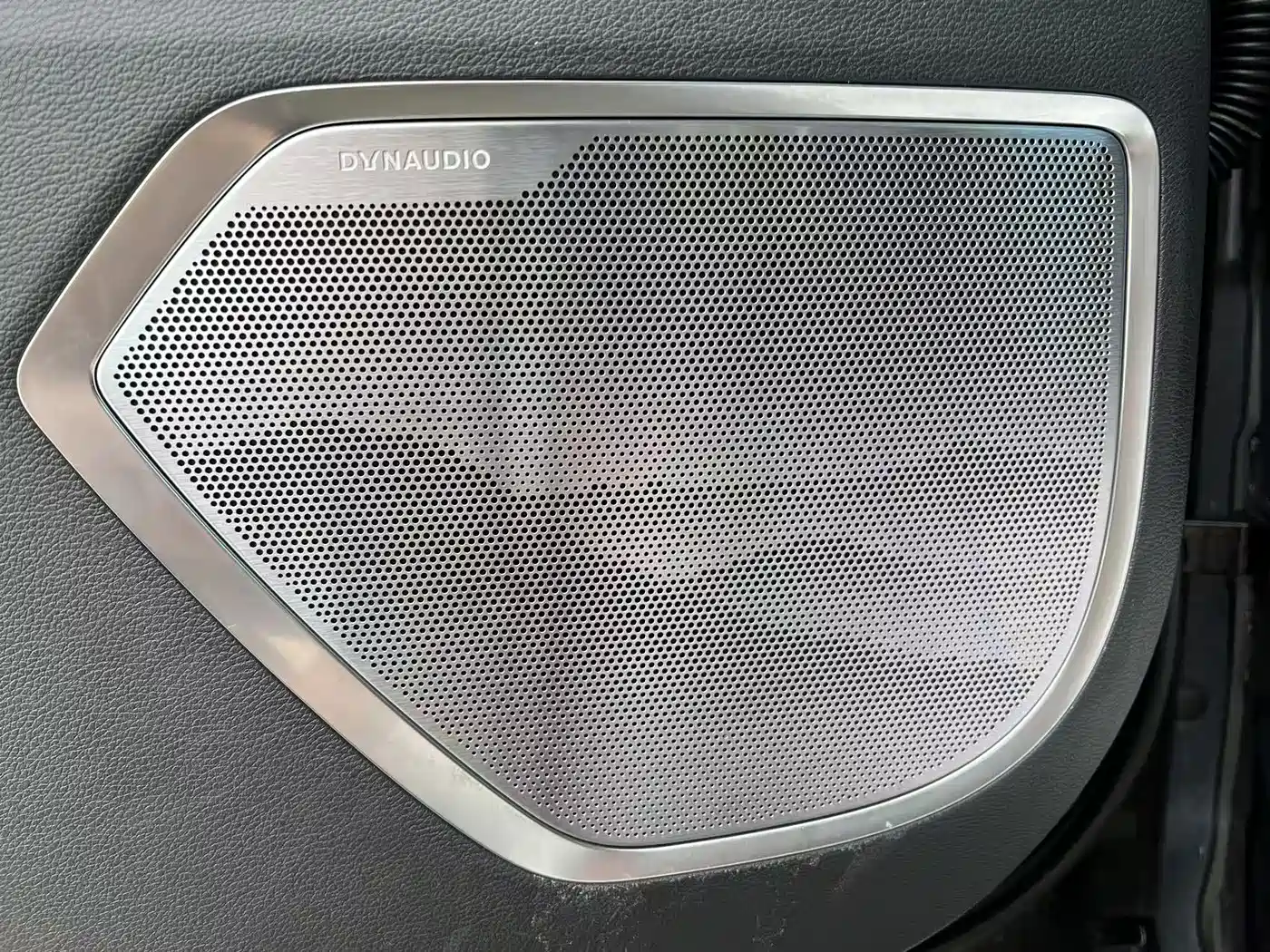 Hongqi HQ9 PHEV 2024 Model 2.0T AWD Luxury Edition фото 14