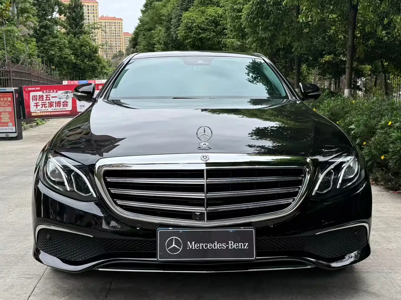 Mercedes-Benz E-Class 2017 E 300 L Luxury фото 36