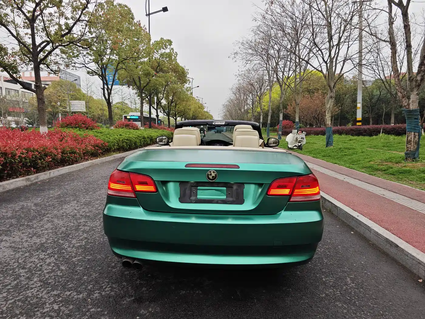 BMW 3 Series (Import) 2009 Model 330i Convertible фото 6