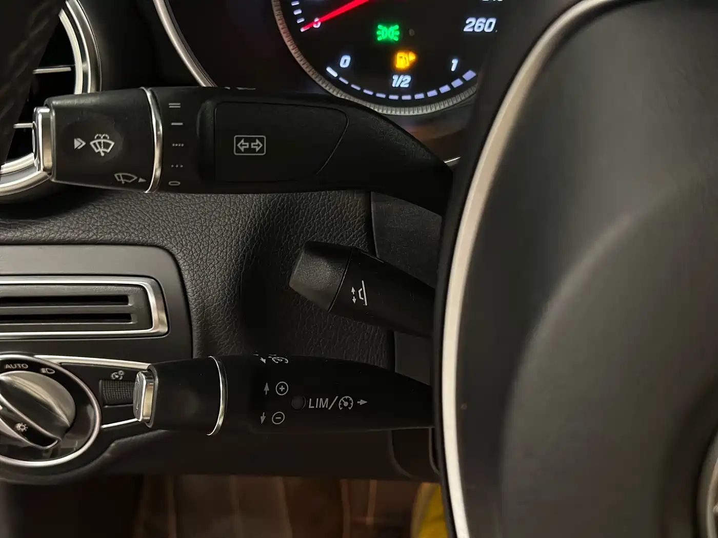 Mercedes-Benz C-Class 2015 C 200 L 4MATIC фото 19