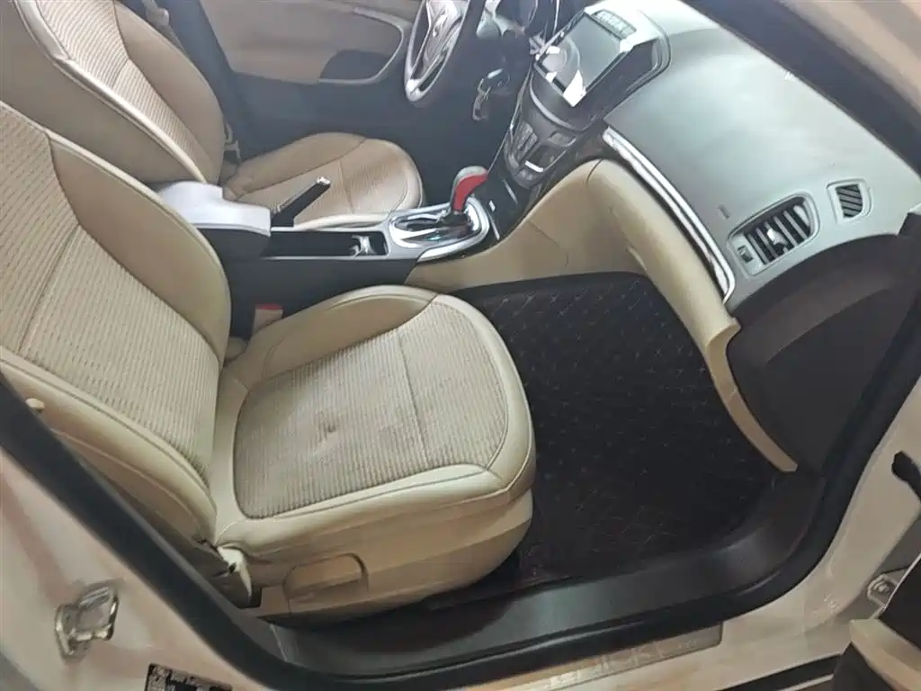 Buick Regal 2015 2.0L Leading Fashion Model фото 25
