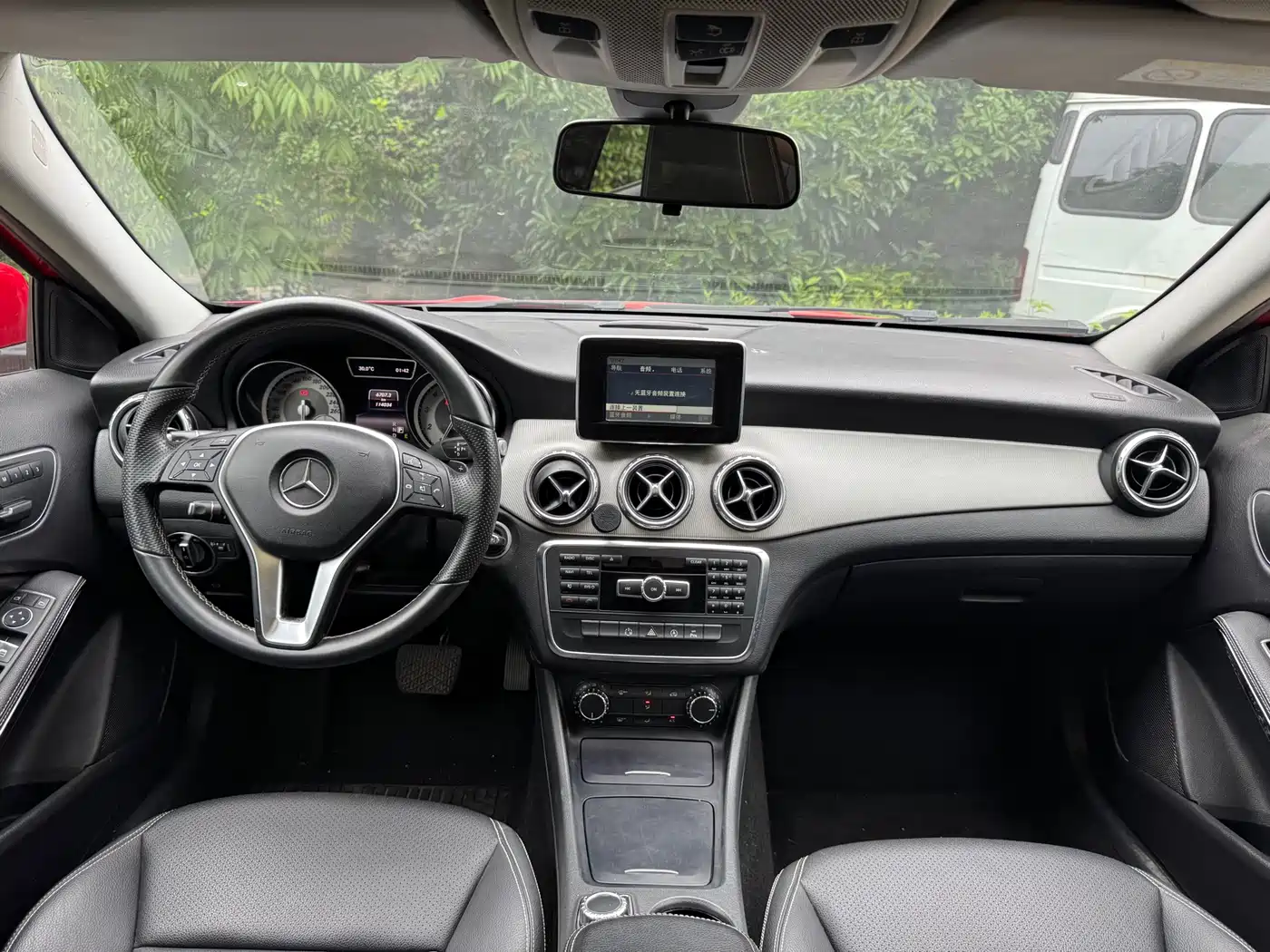 Mercedes-Benz GLA 2015 GLA 200 Dynamic фото 11