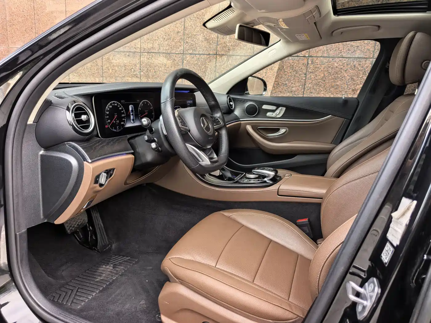 Mercedes-Benz E-Class 2016 E 300 L Sport Fashion Type фото 11