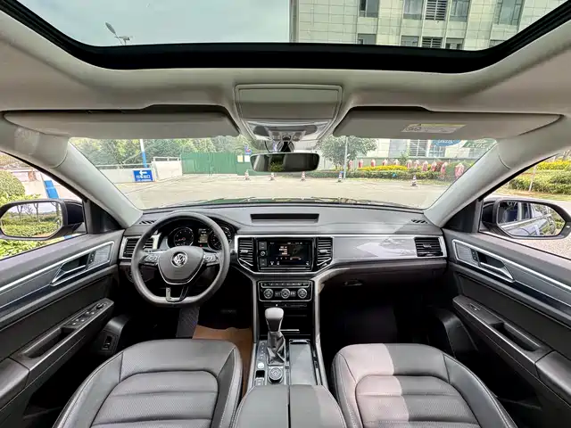 Volkswagen Teramont 2019 380TSI 4WD Luxury Edition China VI — фото 5