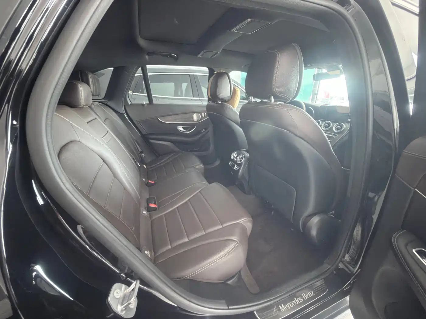 Mercedes-Benz GLC 2022 GLC 300 L 4MATIC Dynamic Collector's Edition фото 6