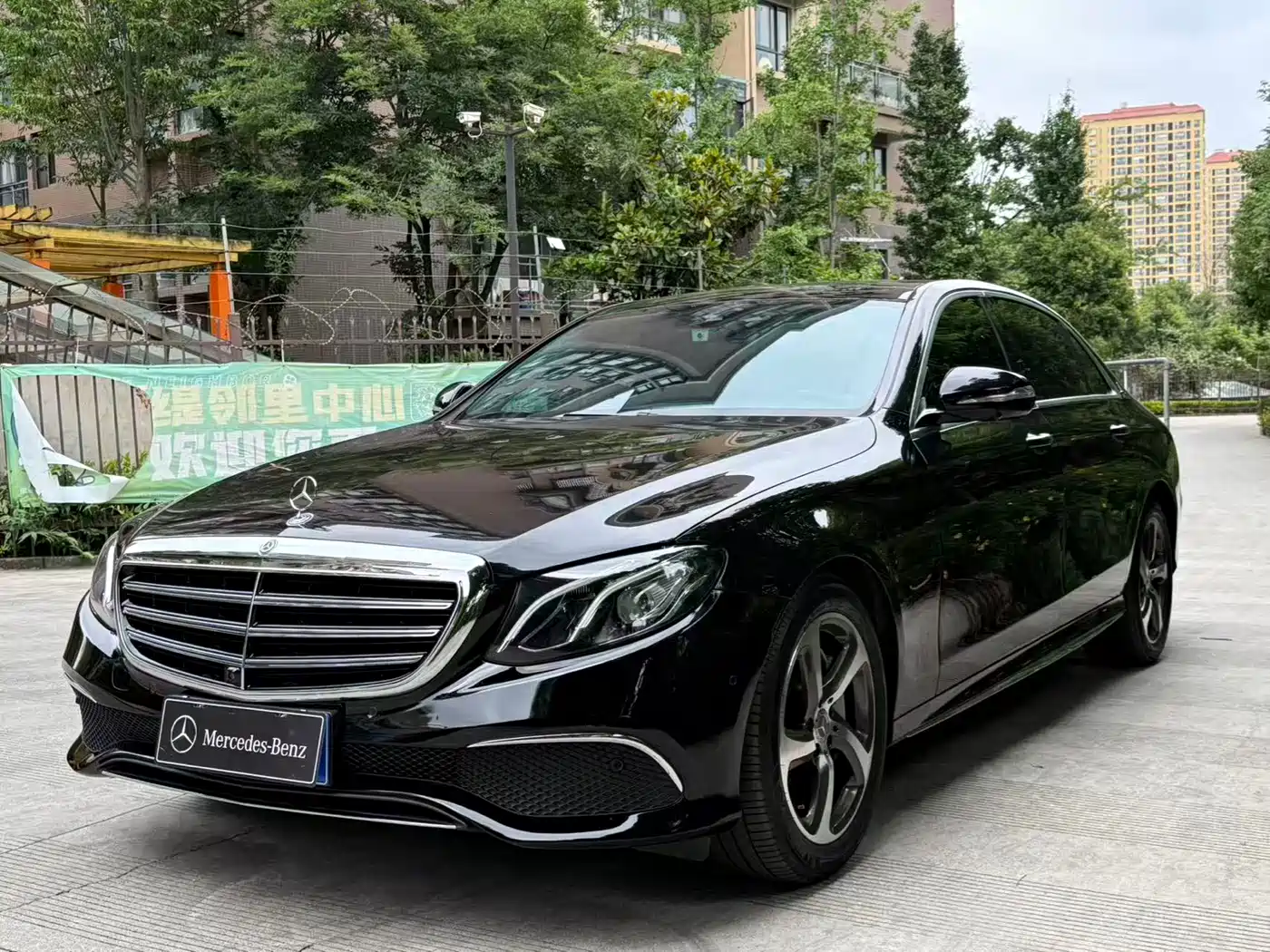 Mercedes-Benz E-Class 2017 E 300 L Luxury фото 37