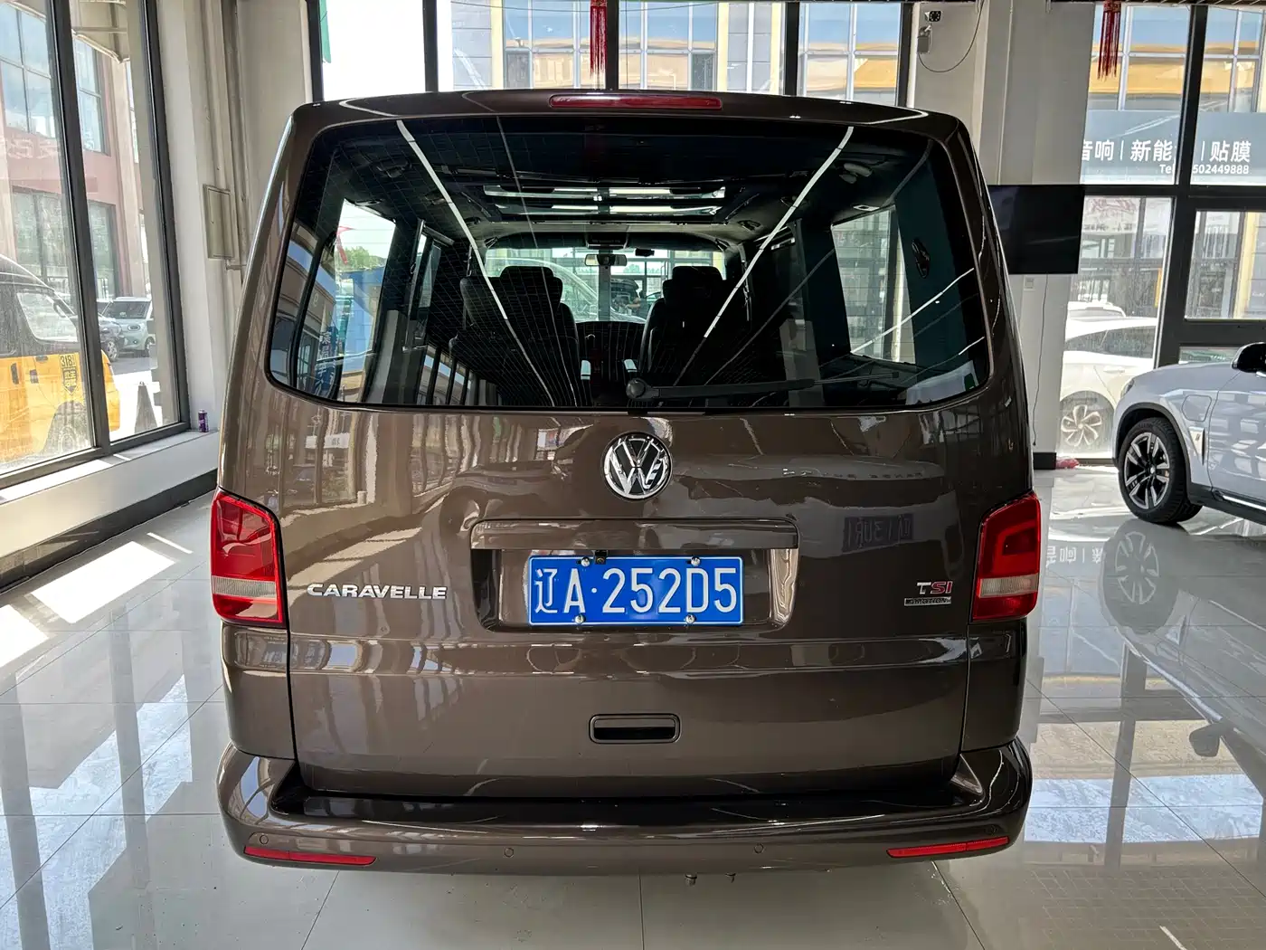 Volkswagen Caravelle 2014 2.0TSI 4WD Comfort Edition фото 5