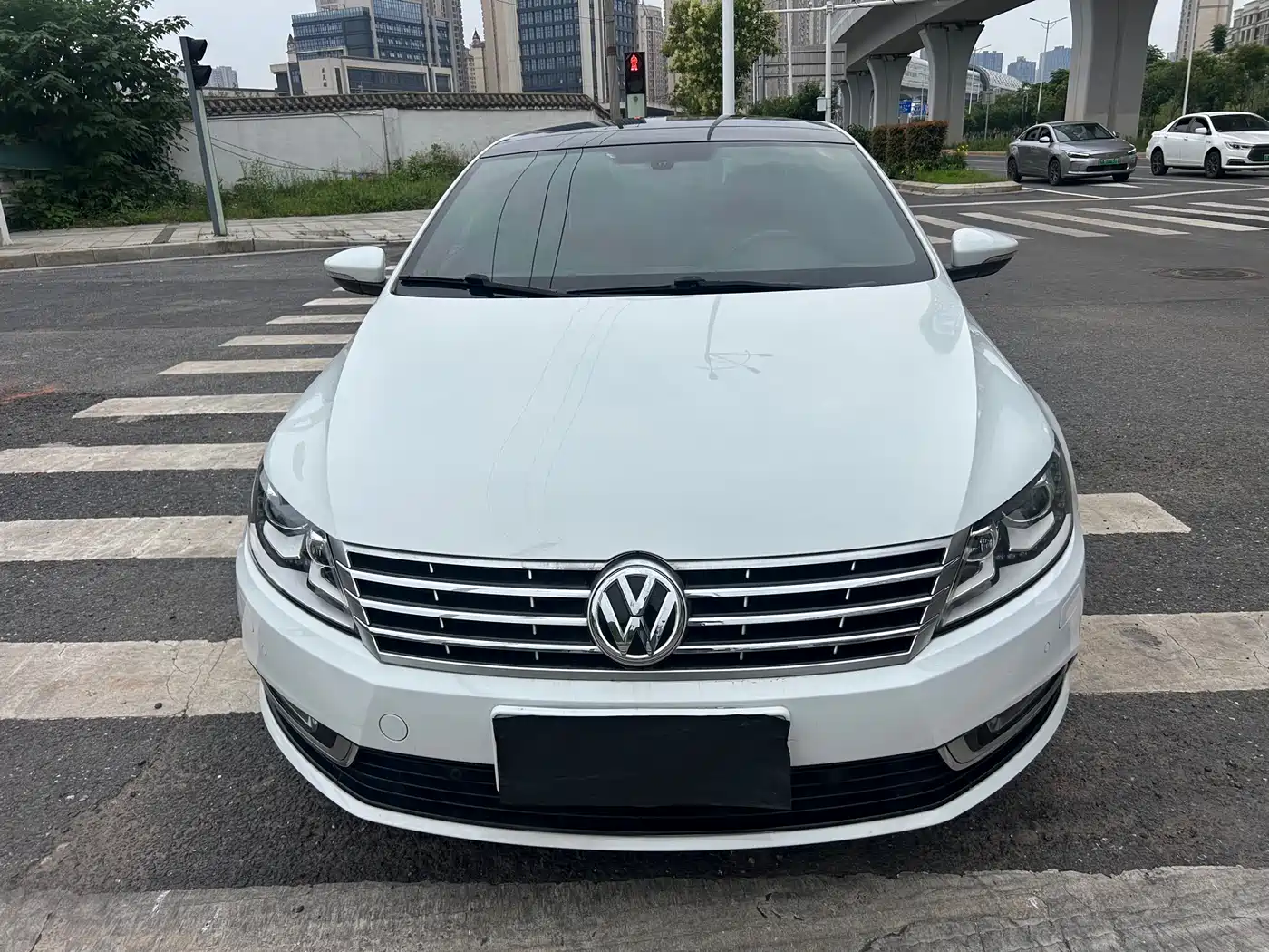 Volkswagen FAW-Volkswagen CC 2015 1.8TSI Luxury фото 2