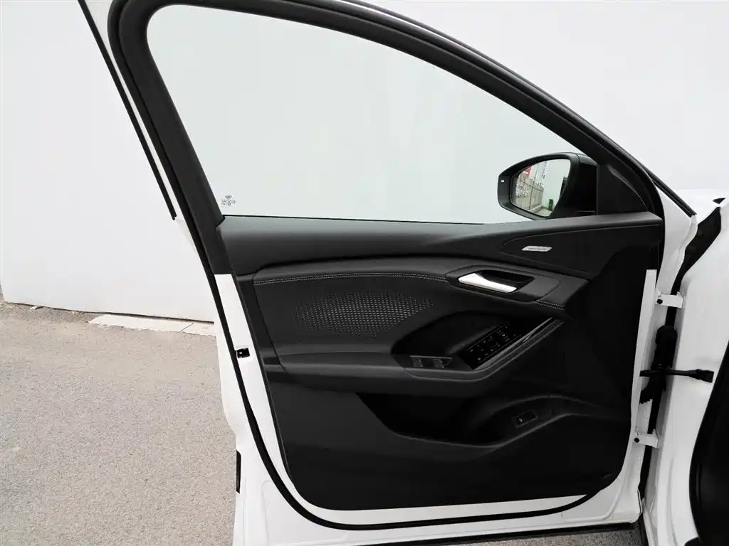 Audi Q6L e-tron 2025 2025 Model Pioneer Edition