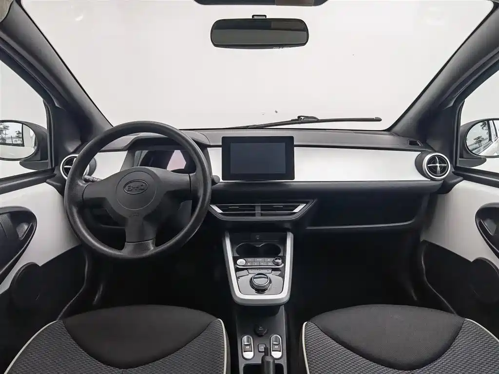 BYD e1 2020 Smart Comfort фото 5