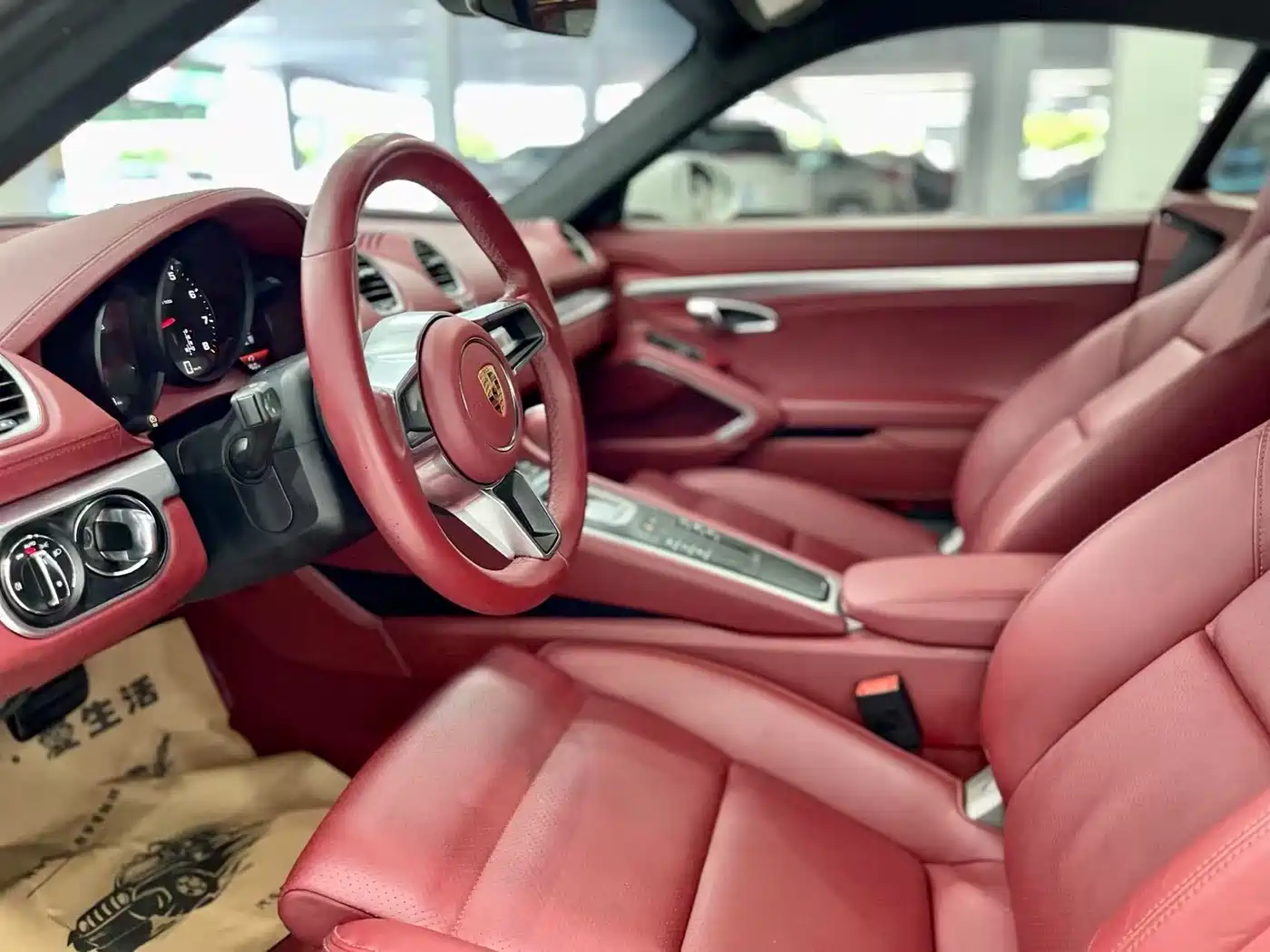 Porsche 718 2018 Cayman 2.0T фото 4