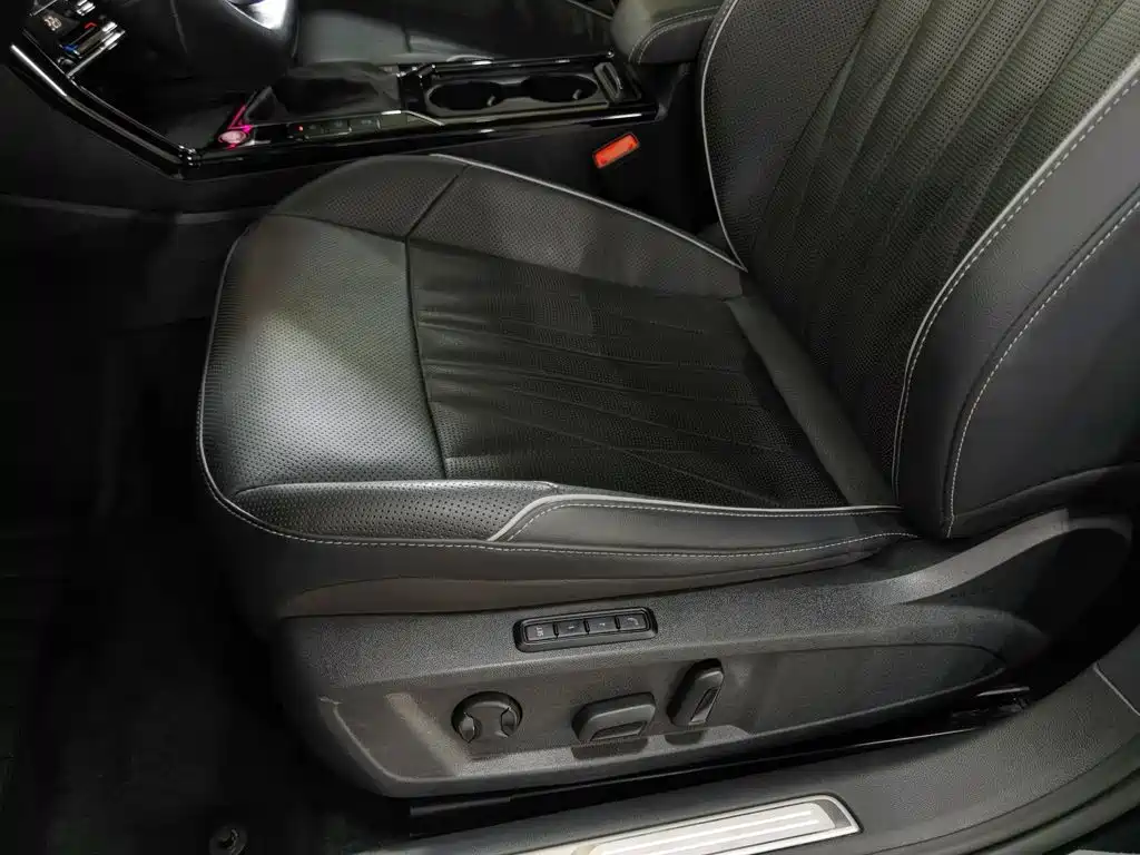 Фото 20 - Volkswagen Passat