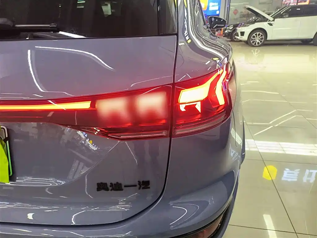 Audi Q6L e-tron 2025 Model Pioneer Edition фото 8