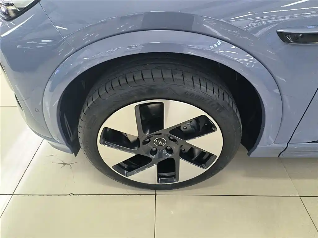Audi Q6L e-tron 2025 Model Pioneer Edition фото 23