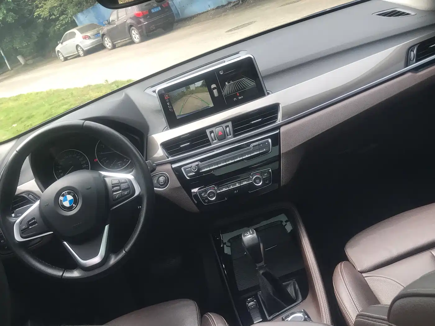BMW X1 2018 sDrive18Li Premium Model фото 11