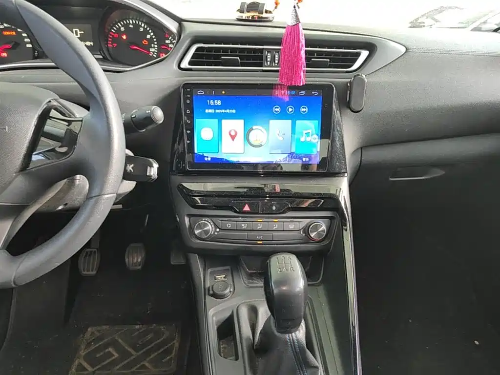 Peugeot 308 2016 1.6L Manual Fashion фото 13