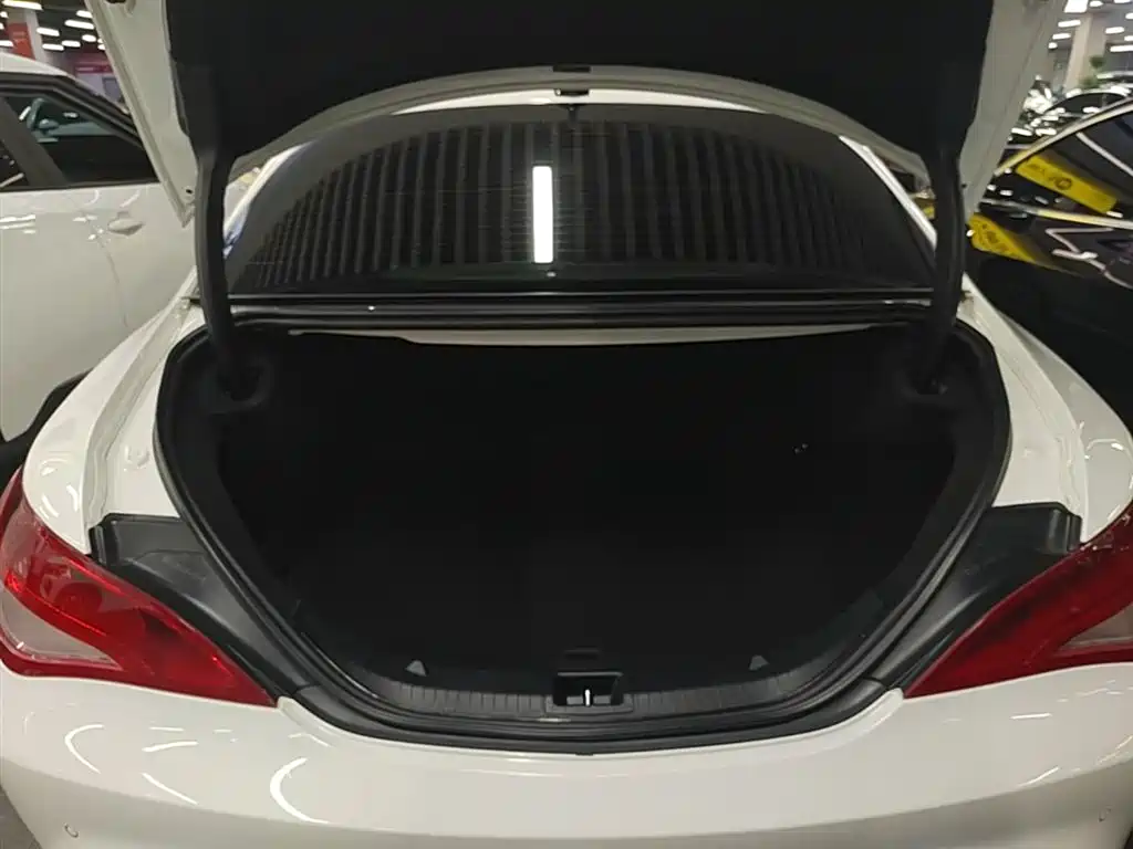 Mercedes-Benz CLA (Import) 2018 CLA 200 Dynamic Edition фото 19