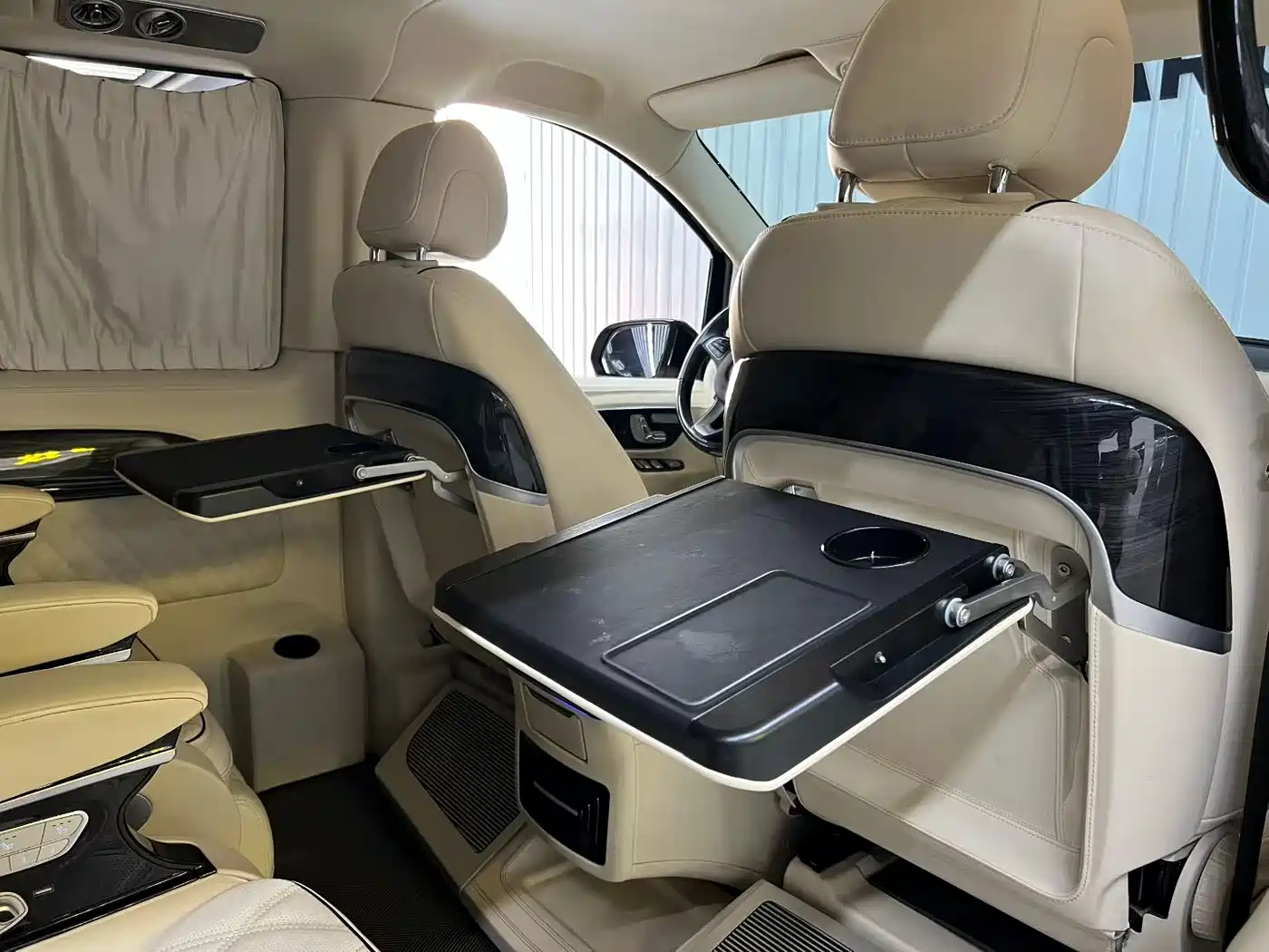 Mercedes-Benz Vito 2023 2.0T Business 7-Seater фото 7
