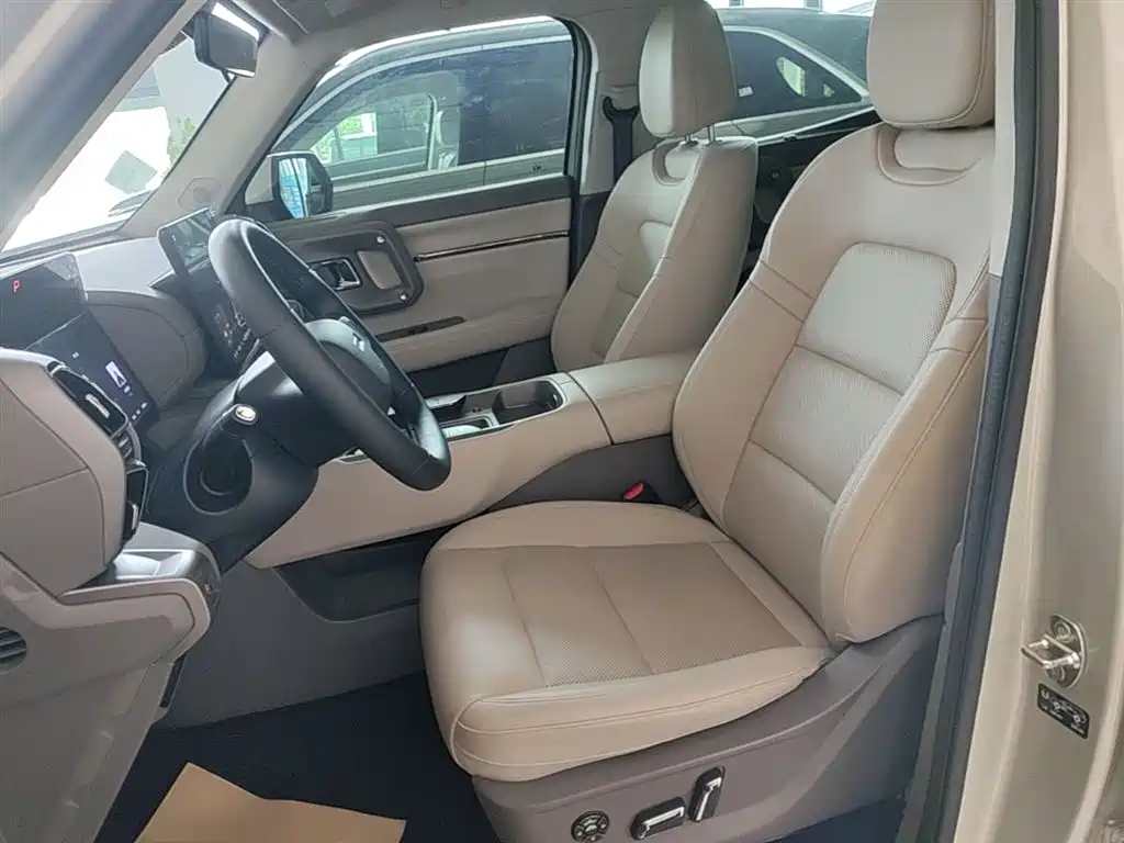 Haval Second-Generation Big Dog New Energy 2025 Hi4 145km Premium Edition фото 11