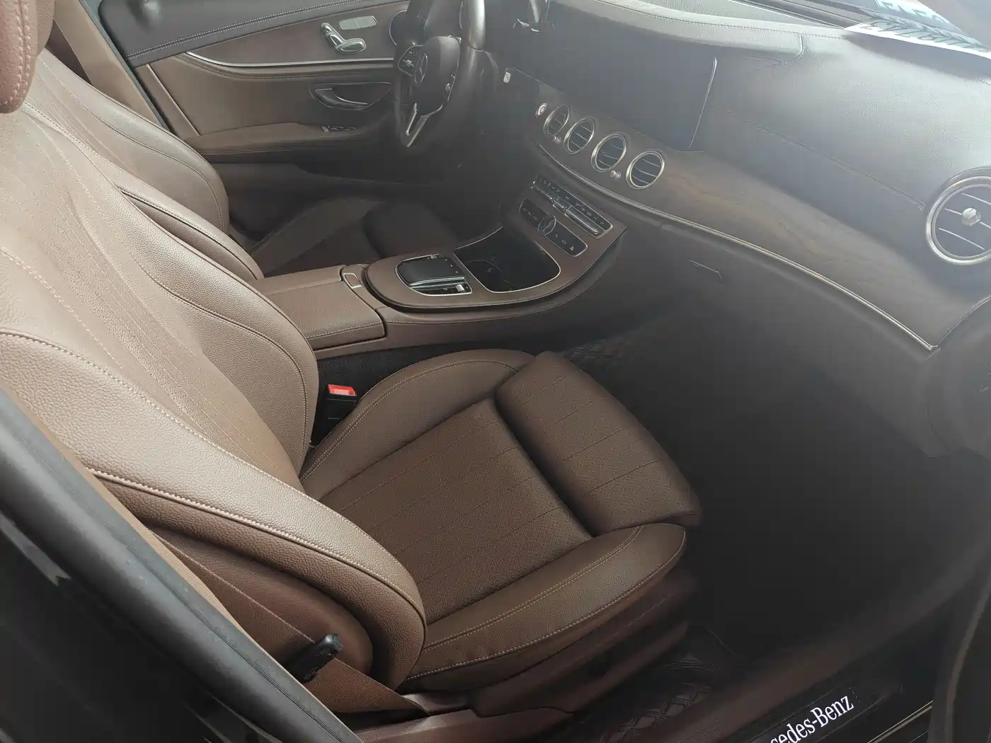 Mercedes-Benz E-Class 2020 E 260 L фото 11