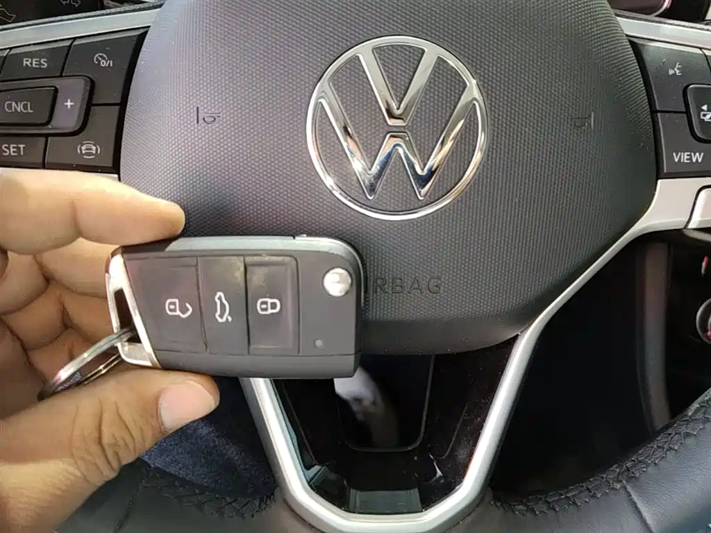 Volkswagen Sagitar 2023 300TSI DSG Surpassing Edition фото 9