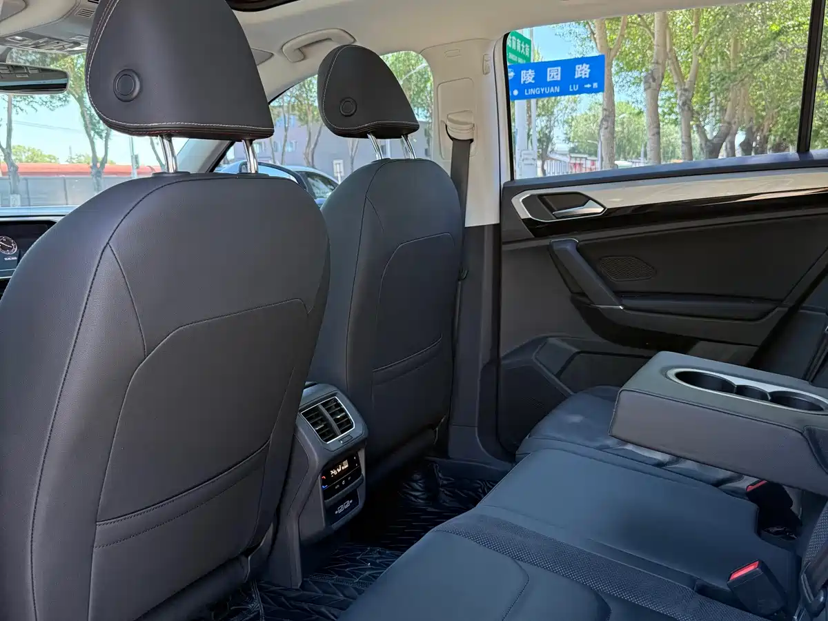 Volkswagen Tayron 2022 280TSI 2WD Luxury Smart Connect Edition фото 10
