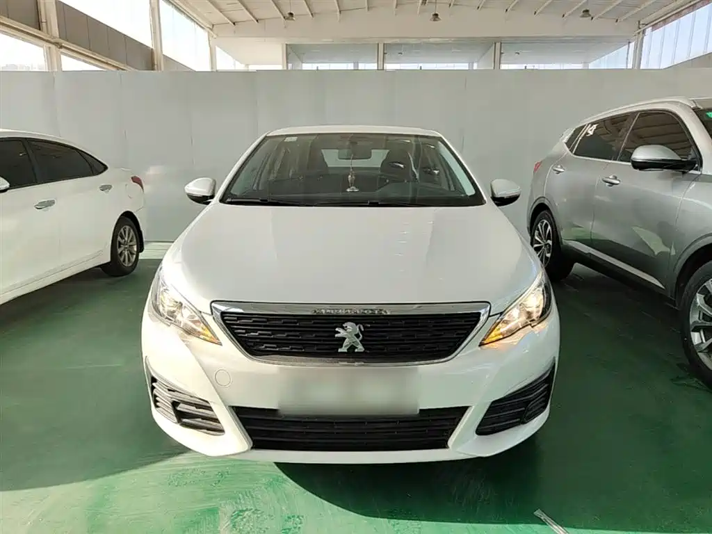 Peugeot 308 2016 1.6L Manual Fashion фото 3