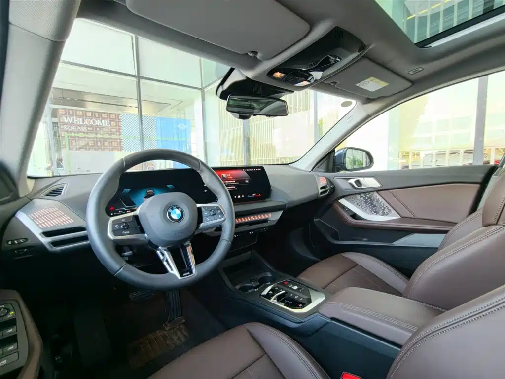 BMW 2 Series 2025 225L M Sport Package фото 13