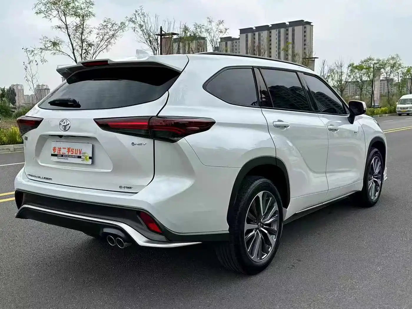 Toyota Crown Kluger 2024 2.5L HEV 4WD Luxury Edition фото 6