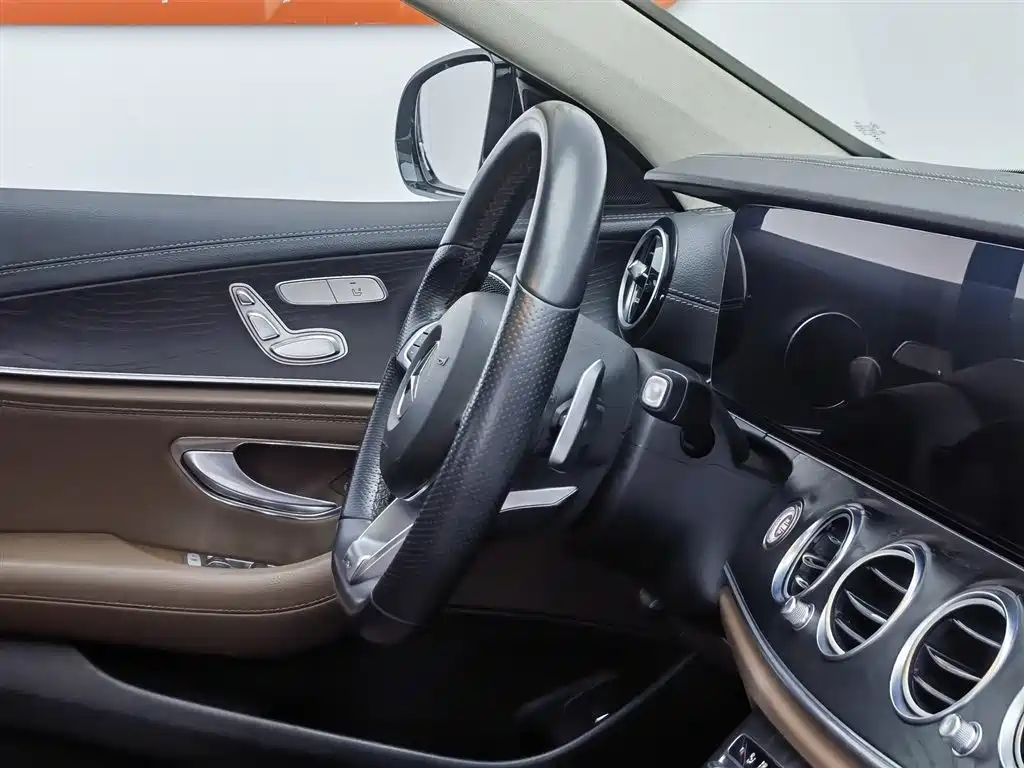 Mercedes-Benz E-Class 2018 E 200 L Sport фото 22